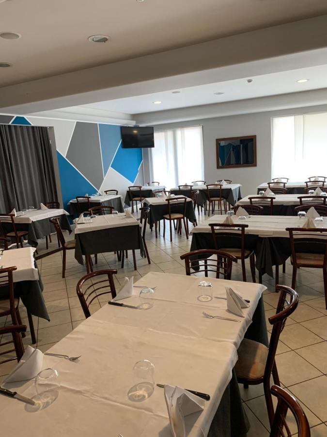 Hotel Bussana بورتو تولي المظهر الخارجي الصورة